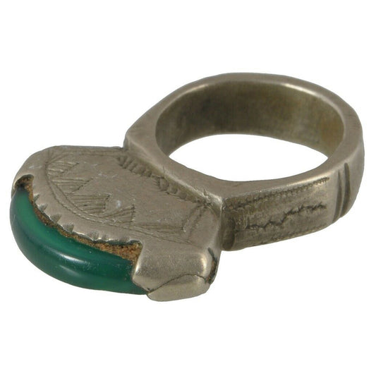 Tuareg Silver Ring with Green Glass – Sahara Nomadic Jewelry