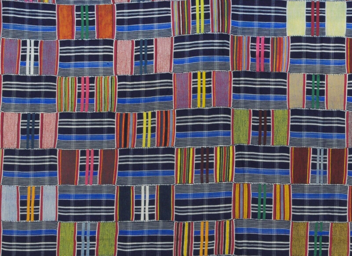 Handwoven Ewe Kente Vintage 1970s Cloth – 178 × 131 cm, Ghana