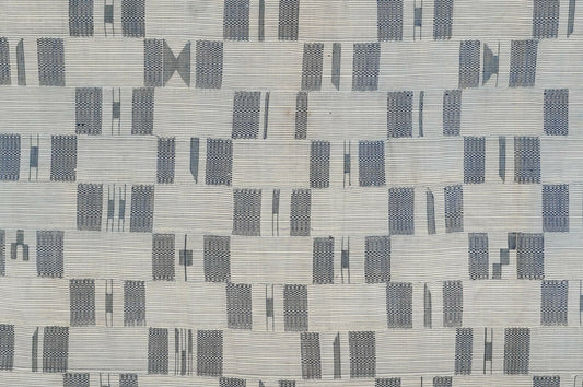 Handwoven Ashanti Kente Woman‑Size 1970s Cotton Cloth (165×105 cm)