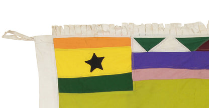 Traditionelle ghanaische Asafo-Flagge – authentisches Symbol des afrikanischen Fante-Erbes