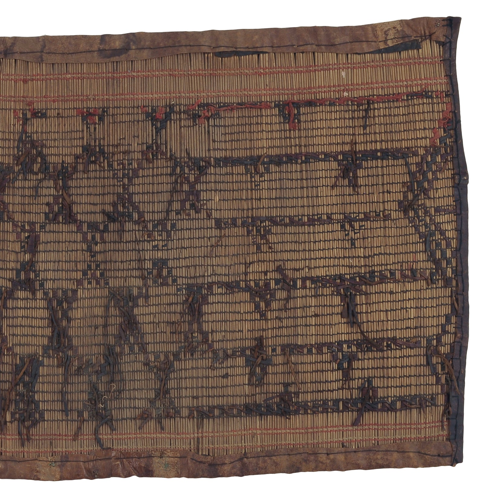 Traditional Tuareg Straw Mat With Leather Details - Authentic Craft From Niger - product focus