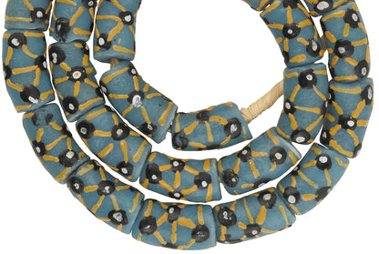 Collana etnica africana fatta a mano con perle di polvere di vetro riciclato Krobo Ghana