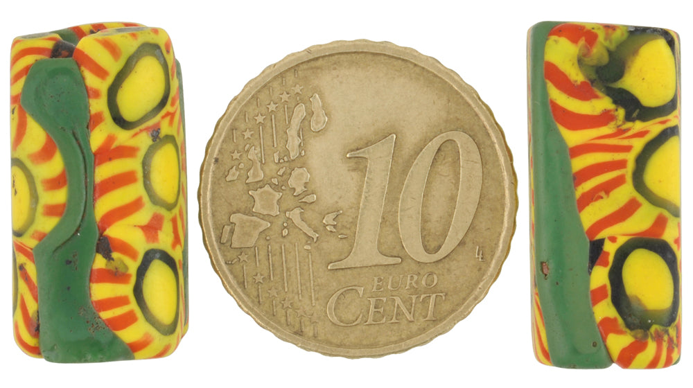 Seltene antike rechteckige venezianische Millefiori-Mosaik-Handelsperlen – 1900er Jahre – Nahaufnahme