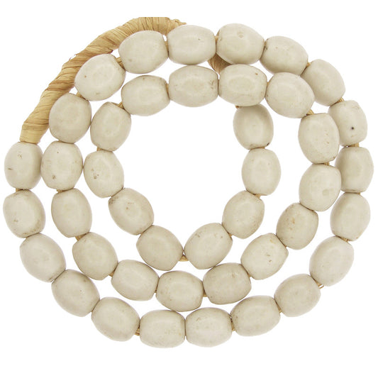 Ancien brin assorti Grandes perles ovales en verre de Bohême tchèque Commerce africain SB-26561