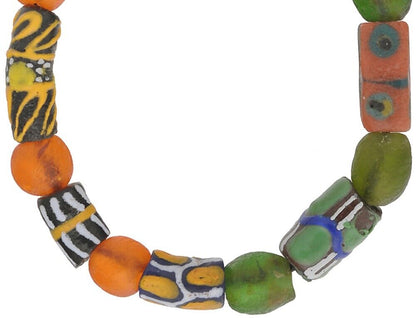 Handgefertigtes Armband aus afrikanischen Glasperlen Krobo - Tribalgh