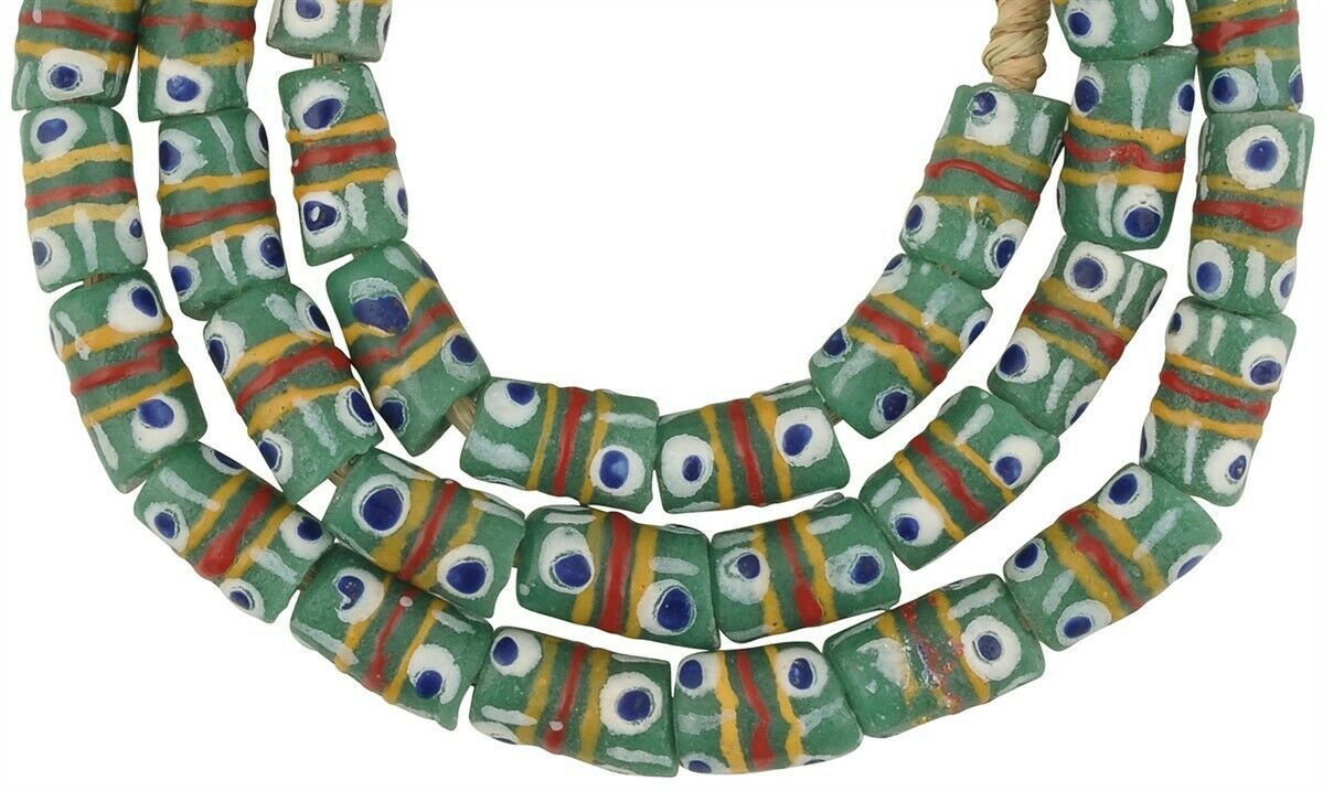 Pulverglas recycelte Perlen handgefertigte ethnische Stammes-Halskette Afrikaner - Tribalgh