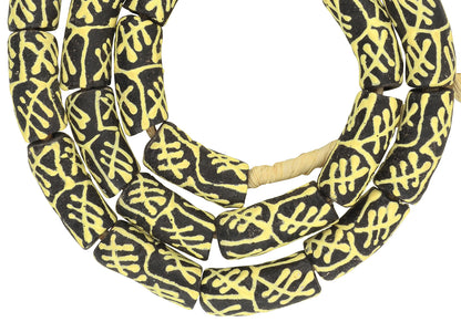 Pulverglas-recycelte Perlen handgefertigte ethnische Halskette aus afrikanischem Handel