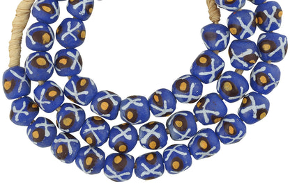 Perlen aus recyceltem Glaspulver handgefertigter afrikanischer Schmuck ethnischer Ghana