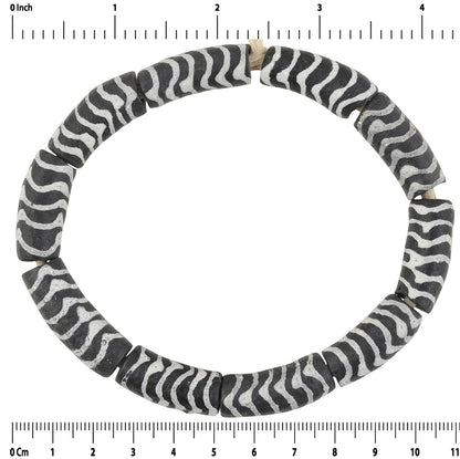 Perlen aus recyceltem Glaspulver Ghana handgefertigter Schmuck Afrikanisches Armband - Tribalgh