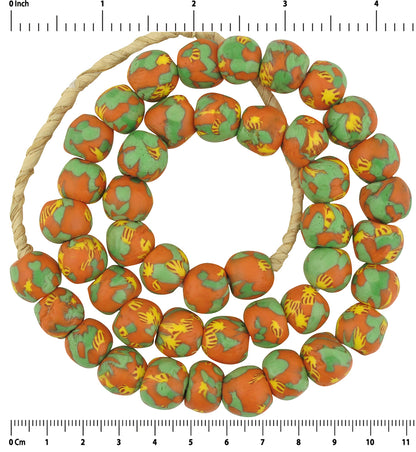 Handgefertigte afrikanische Handelsperlen | Ghanaische recycelte Glasperlen - vergrößertes Detail