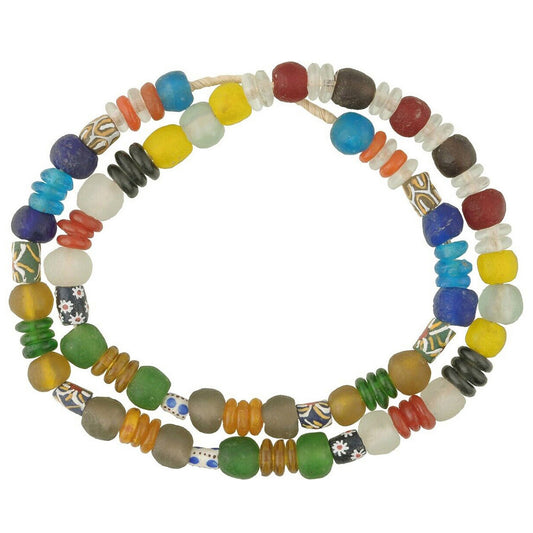 Collana di gioielli Krobo fatti a mano riciclati in polvere di vetro per il commercio africano - Tribalgh