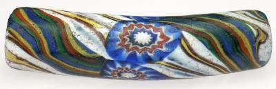 Seltene antike venezianische Millefiori-Mosaik-Glas-Handelsperle, 40 x 10 mm – Nahaufnahme